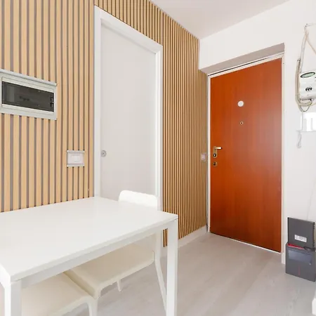 Apartment Cosy -m3 Yellow Line Affori Fn