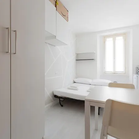 Cosy -m3 Yellow Line Affori Fn Milan
