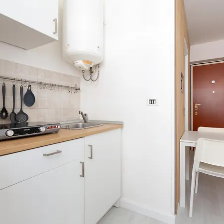 Apartment Cosy -m3 Yellow Line Affori Fn *